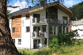 Engadin Lodge