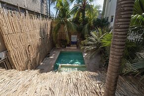 Hotel Ashly