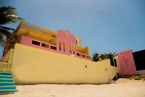 Flamingos Inn