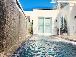 Skylight Villa B-01