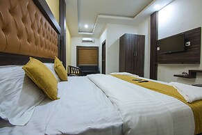 Hotel Kochi Crown