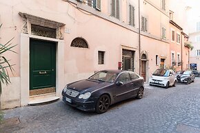 Navona Luxury & Charming Apartment