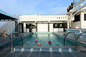 Tri Sea Hotel