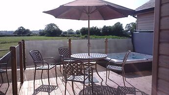 Tor Farm Lodge