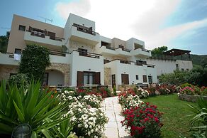 Kavousi Resort
