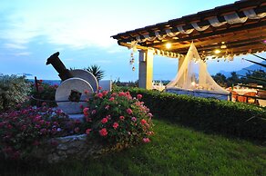 Kavousi Resort