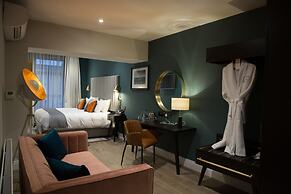 The Bedford Townhouse & Café