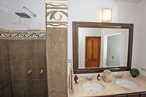 Villa Izcalli by PRP