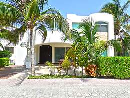 Villa Iich Naj by PRP