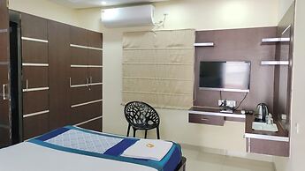 Hitech Shilparamam Guest House