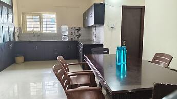 Hitech Shilparamam Guest House