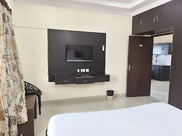 Hitech Shilparamam Guest House