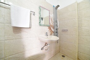Hitech Shilparamam Guest House