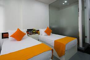 Avora Hotel