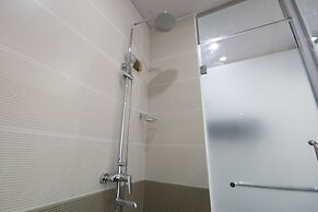 Avora Hotel