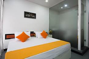 Avora Hotel