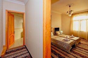 Star Hotel