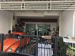 Autta House