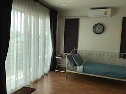 Autta House
