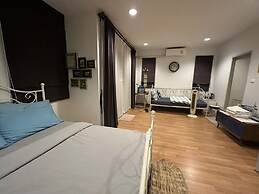 Autta House