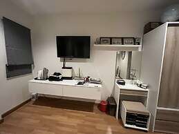 Autta House