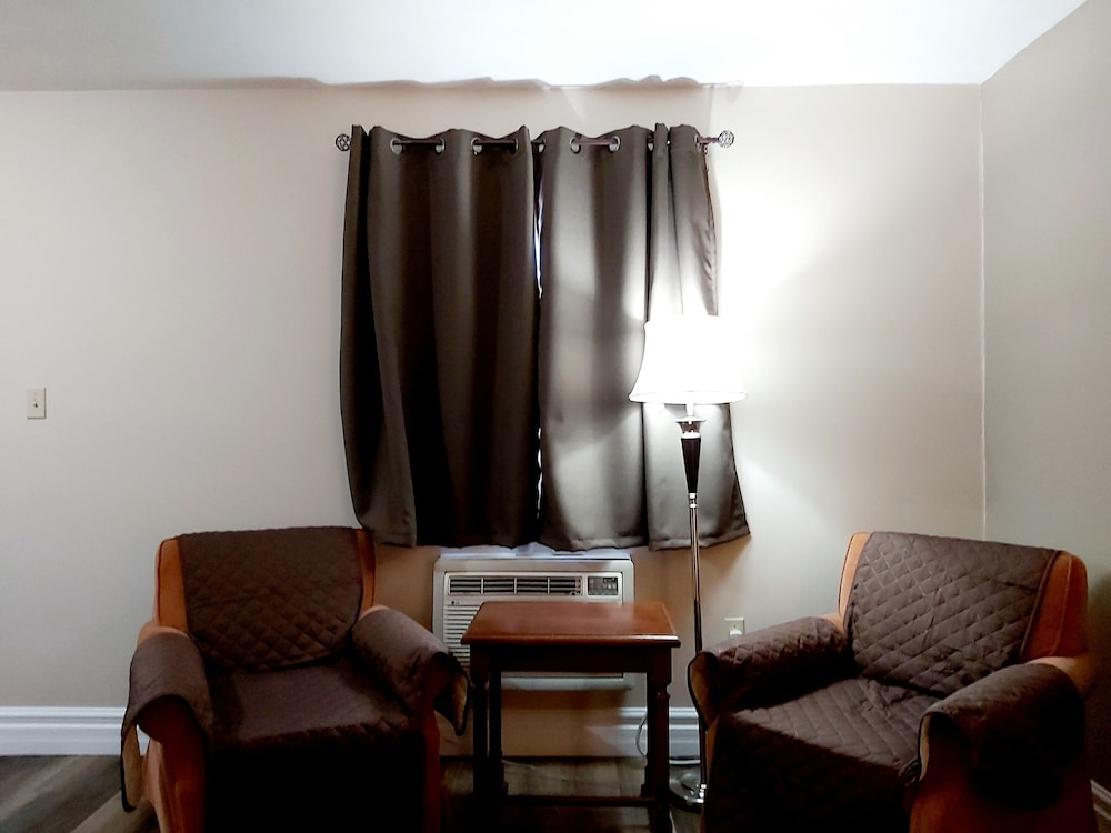 Seelys Motel