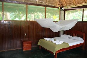 Paradise Amazon Lodge & Adventure