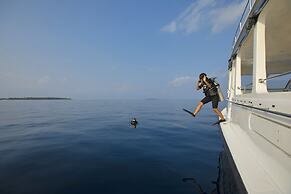 Emerald Faarufushi Resort & Spa