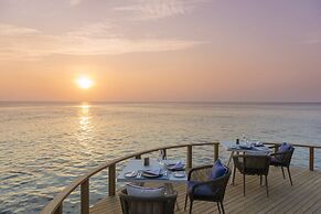 Emerald Faarufushi Resort & Spa