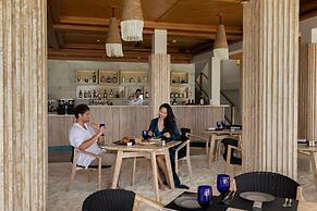Emerald Faarufushi Resort & Spa