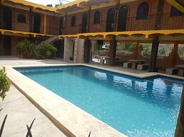 Bungalows y Hotel Lizmar