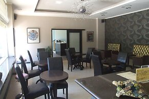 Hotel George