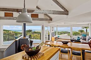 Smith Beach Getaways Beachwood Luxury Villa