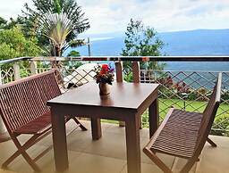 The Lakeview Suites