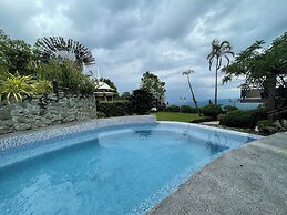 The Lakeview Suites