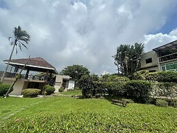 The Lakeview Suites