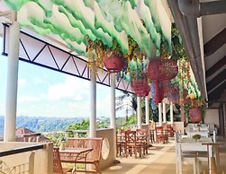 The Lakeview Suites