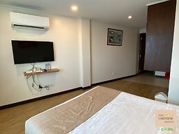 The Lakeview Suites