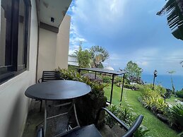 The Lakeview Suites
