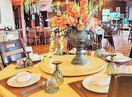 The Lakeview Suites
