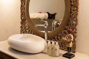 Tikitam Palms Boutique Hotel