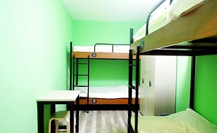 Meet Fish International Youth Hostel