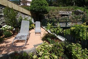 Cozy Attic Lake View in Nesso