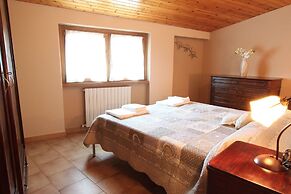 Cozy Attic Lake View in Nesso