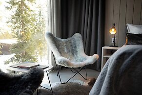 Arctic TreeHouse Hotel