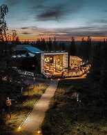 Arctic TreeHouse Hotel
