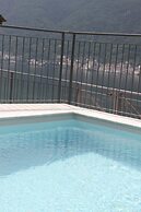 Luxury Apartment with Pool