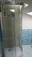 Gira Guest House