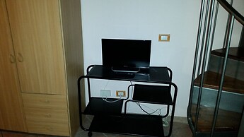 Gira Guest House