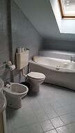 Gira Guest House